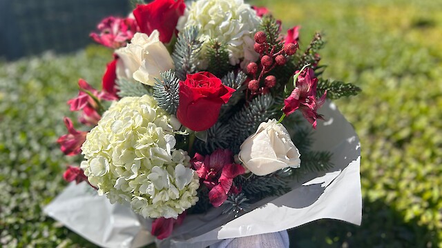 Holiday Bouquet Making