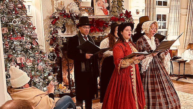 Carolers & Cocoa