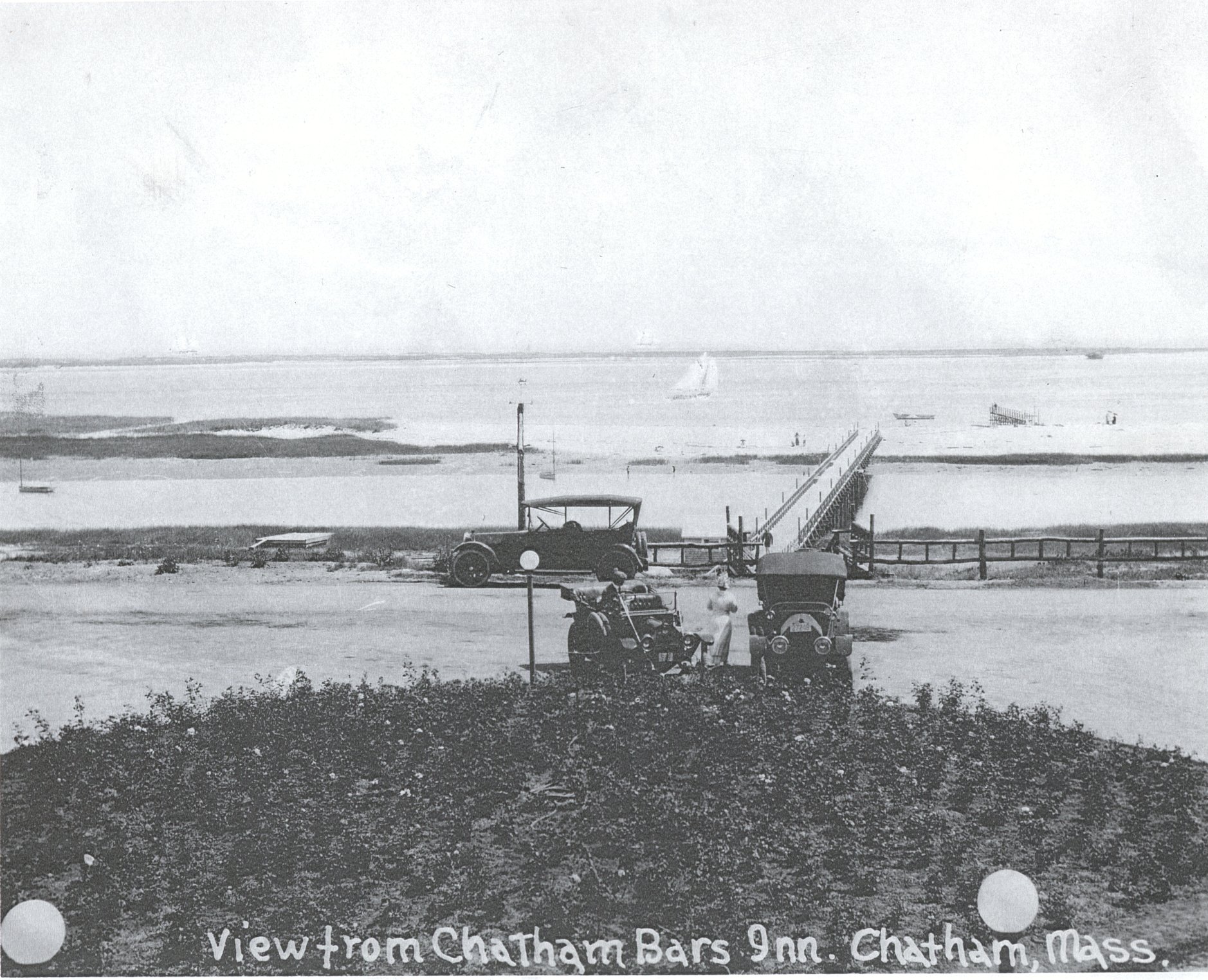 Black & white image of the beach at Cape Cod's most luxurious beachfront resort & spa