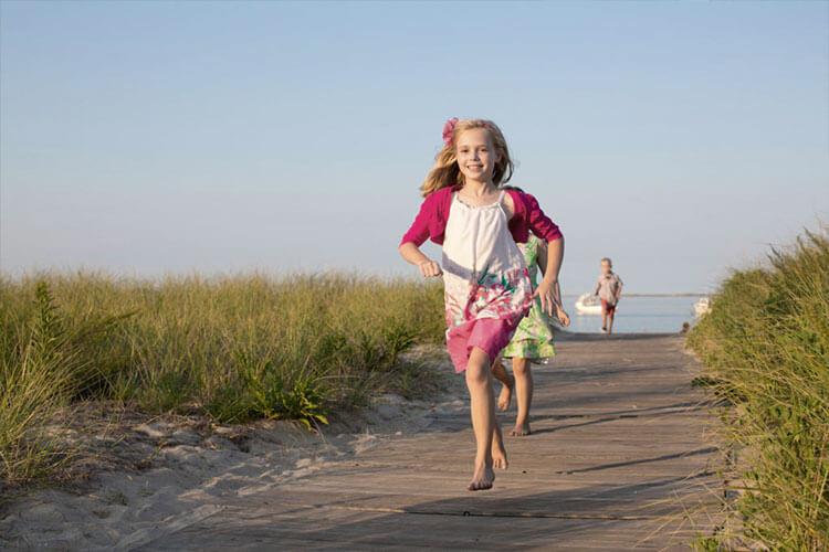 Children on the boardwalk