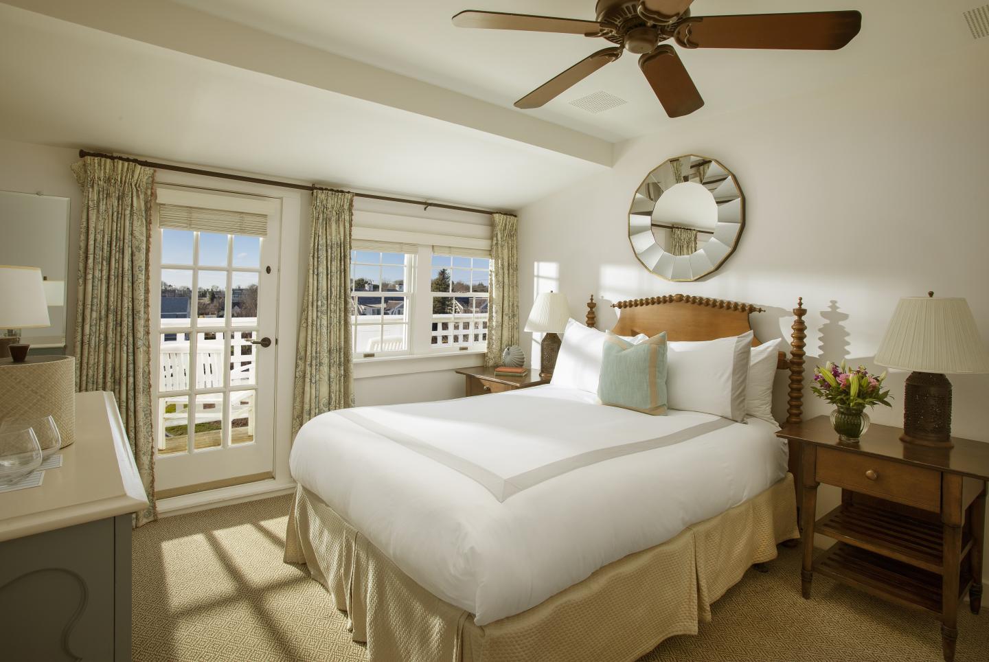 Deluxe Main Inn room 24