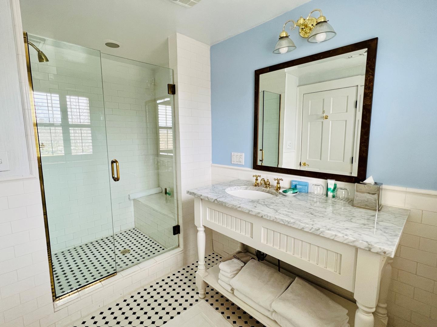 Presidential Second Bathroom