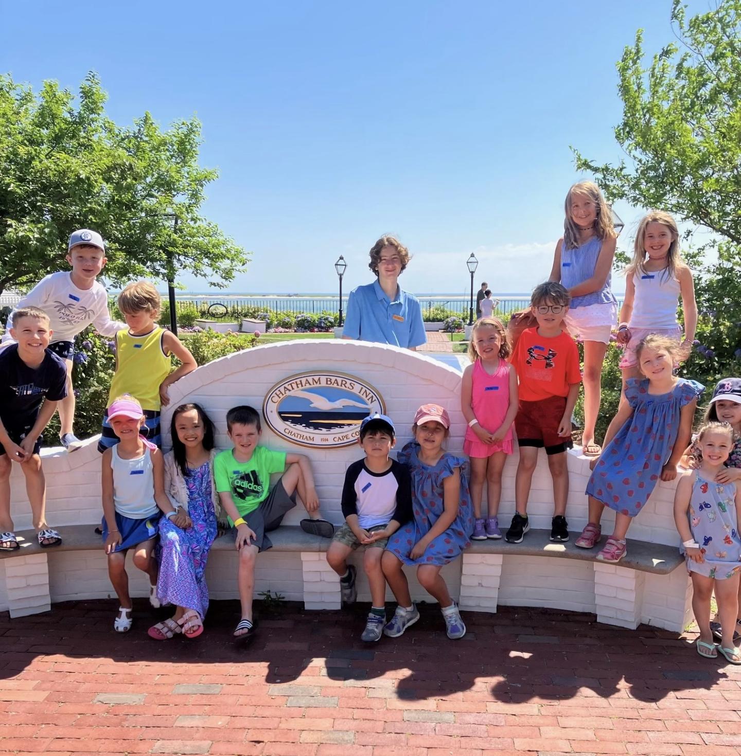 kids at sign