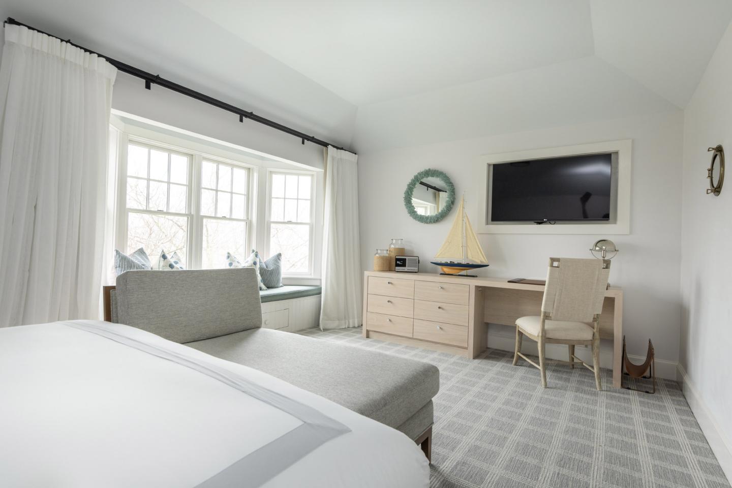 Deluxe Cottage Suite