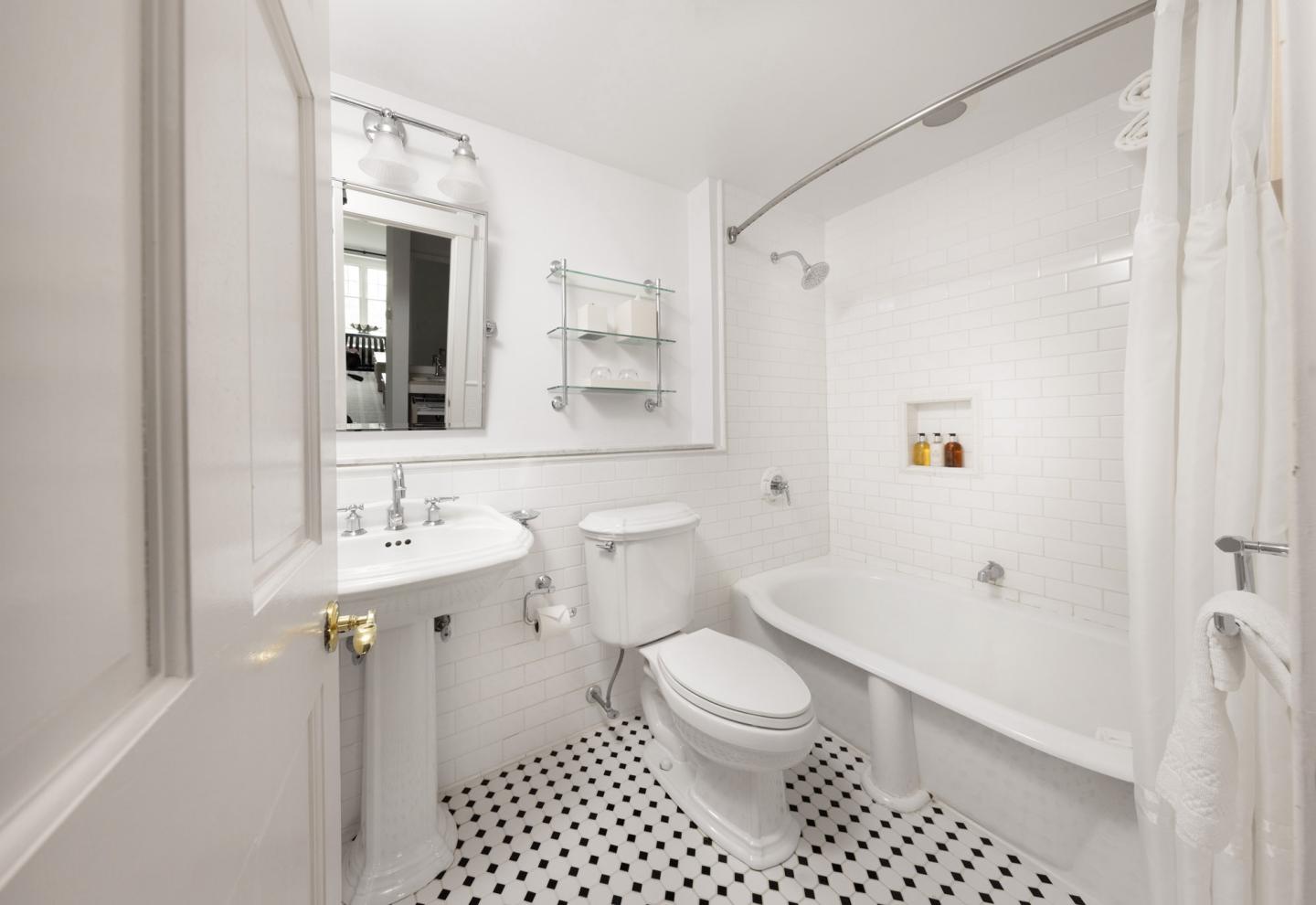 DC2 Deluxe Cottage Room